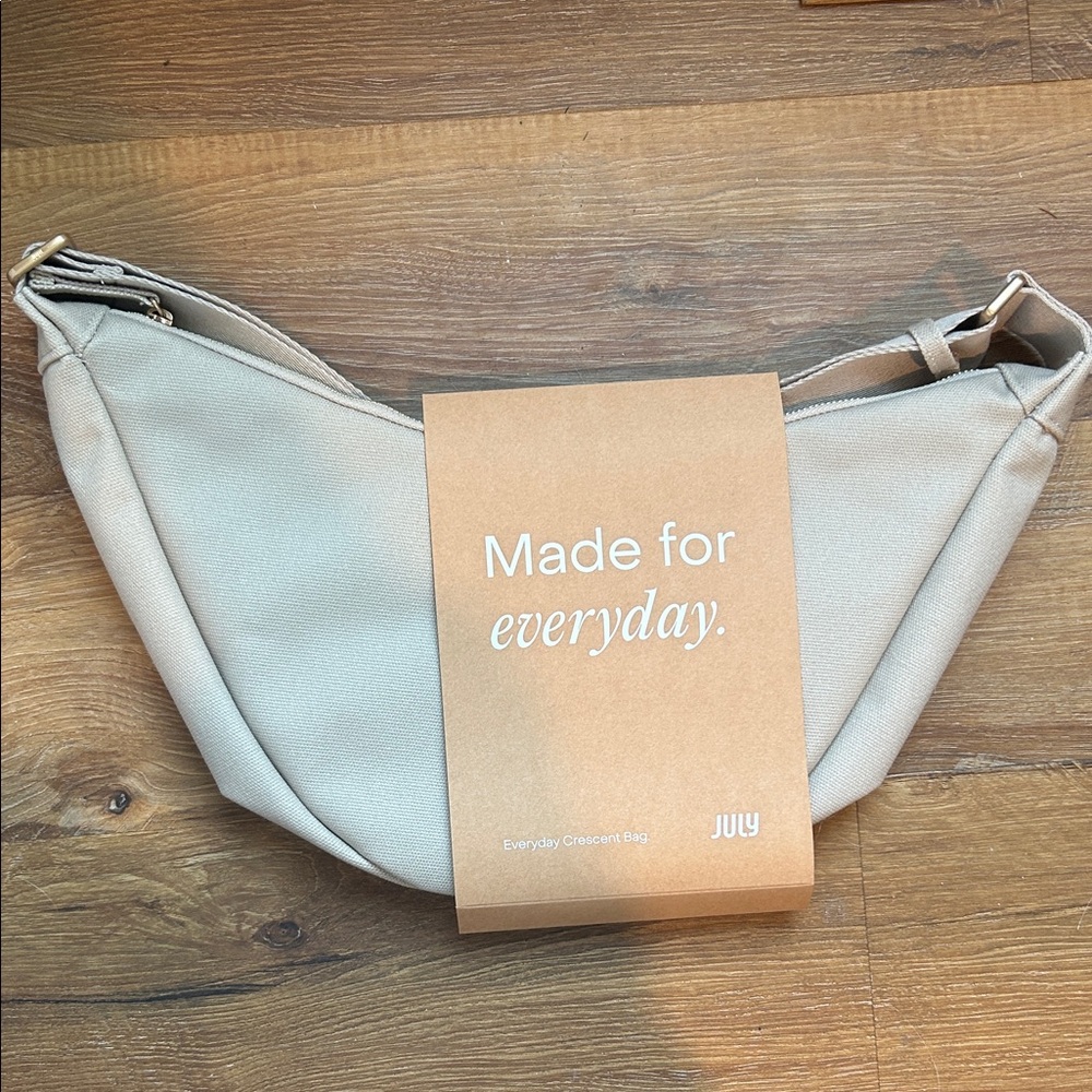 July Everyday Crescent Bag in Cream